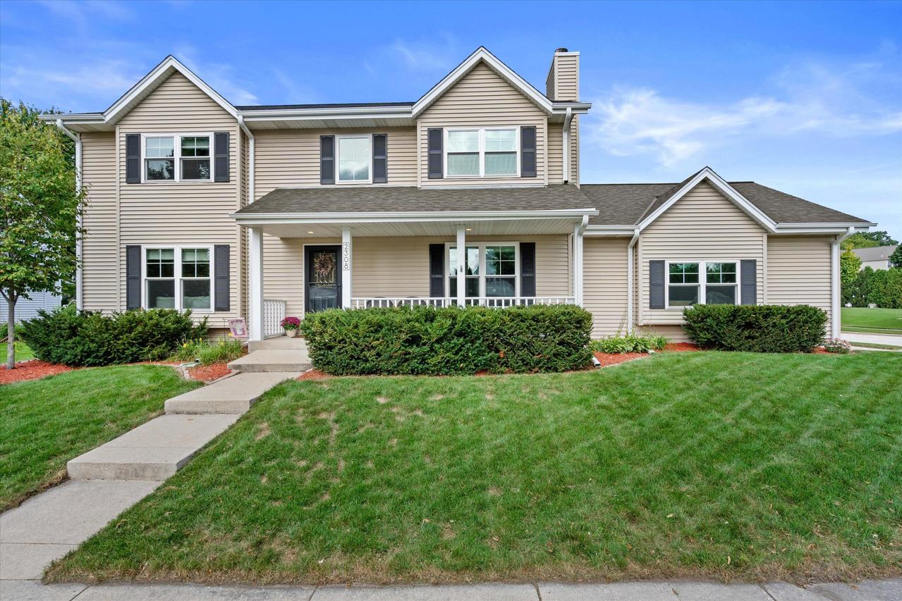 2308 Patrick Ln, Waukesha, WI 53188