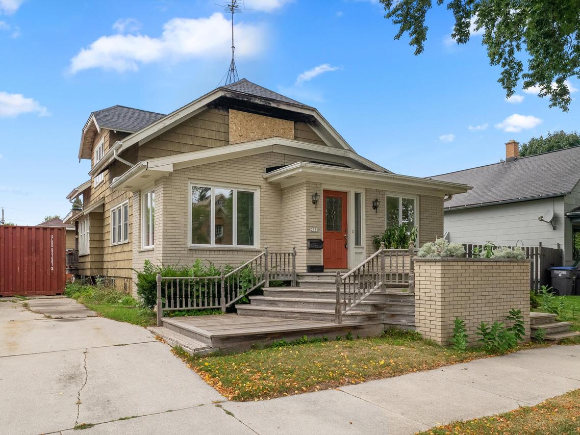 2330 S 16th St, Sheboygan, WI 53081