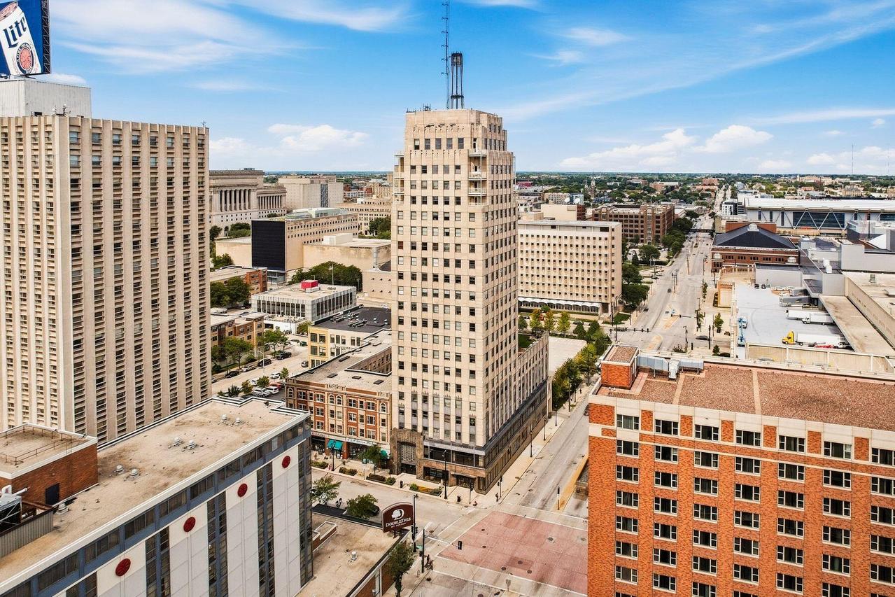 606 W Wisconsin Ave #1801, Milwaukee, WI 53203
