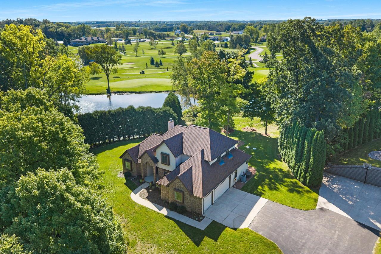 1611 Hollowbrook Ct, Cato, WI 54230