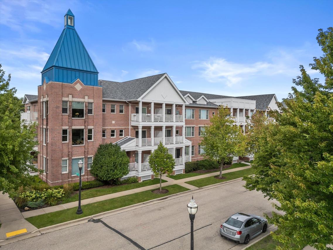 5410 2nd Ave #2A, Kenosha, WI 53140