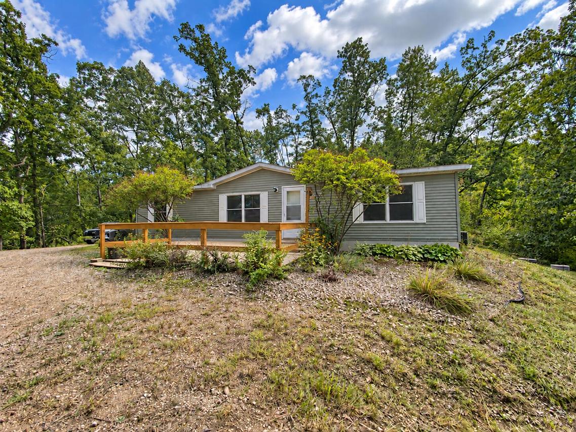 N7549 County Rd., Onalaska, WI 54636