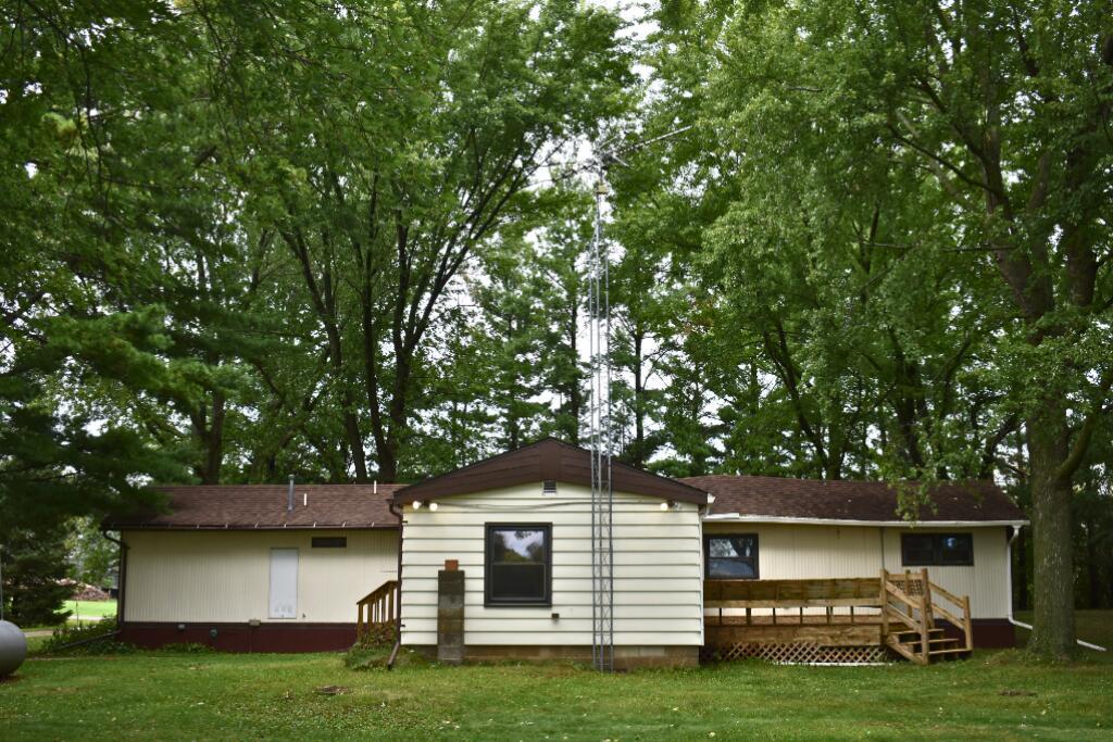 W7017 Redwood Rd, Chester, WI 53922