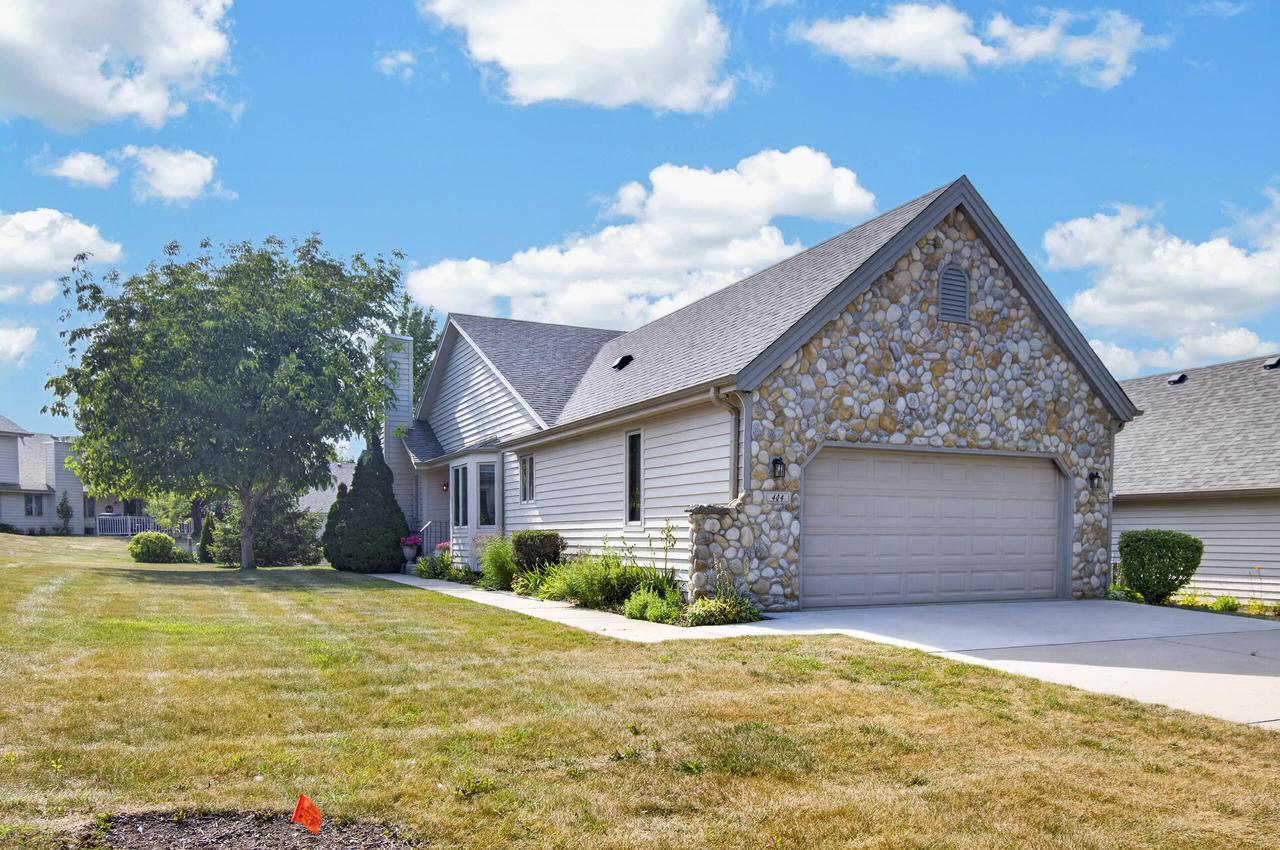 404 Green Valley Dr., Mount Pleasant, WI 53406