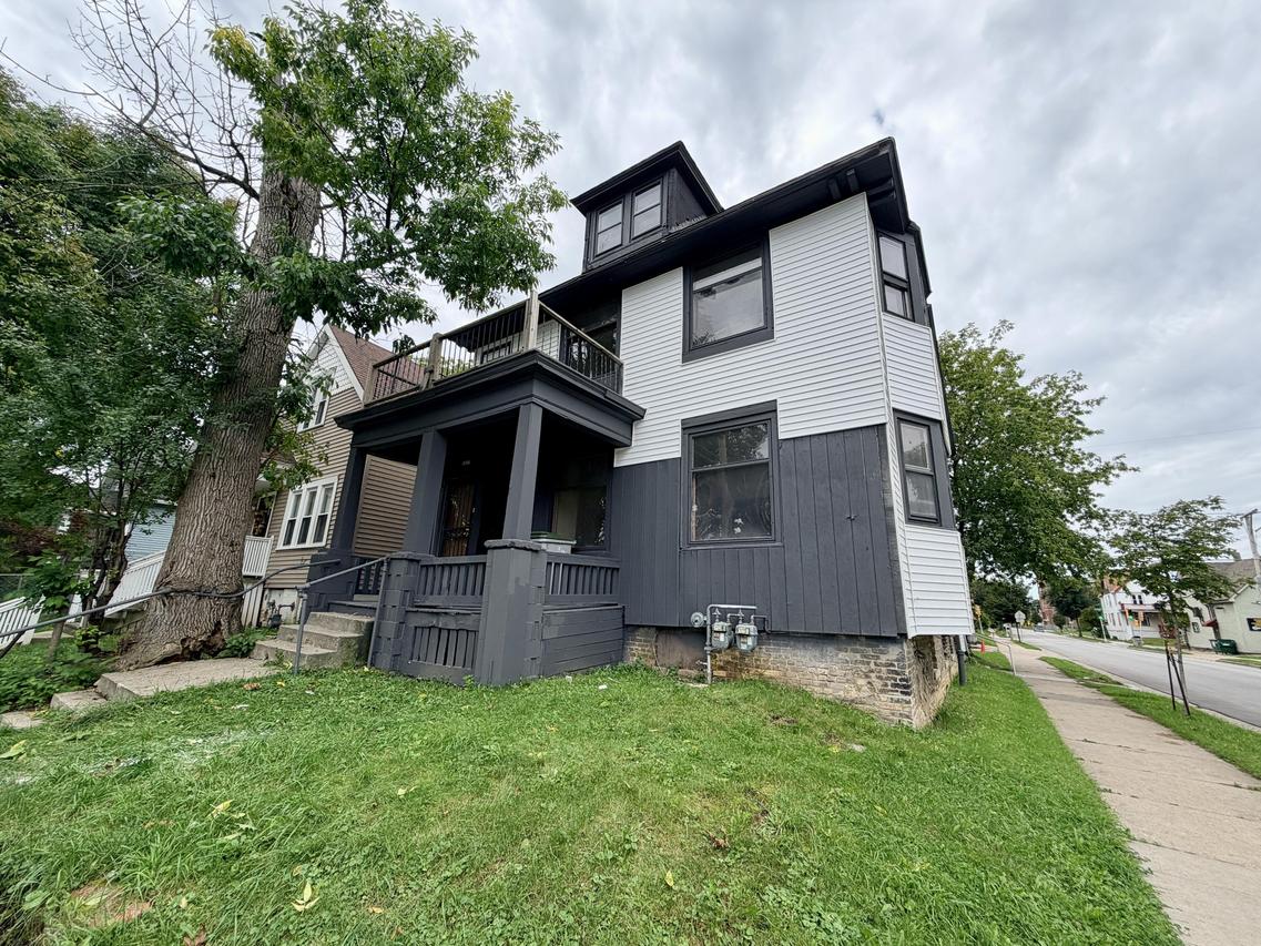 2877 N 23rd St #2879, Milwaukee, WI 53206