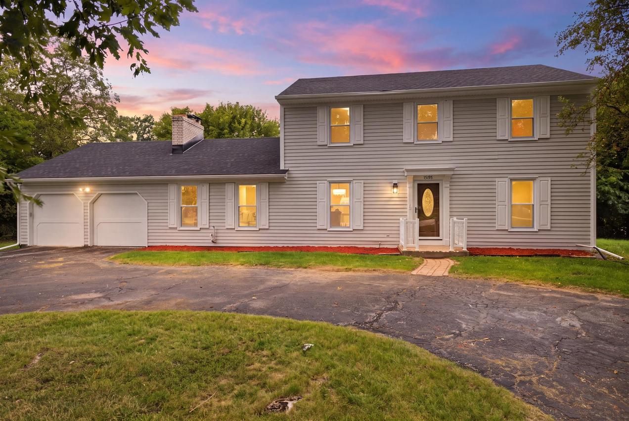 21195 Bramblewood Trl, Brookfield, WI 53045