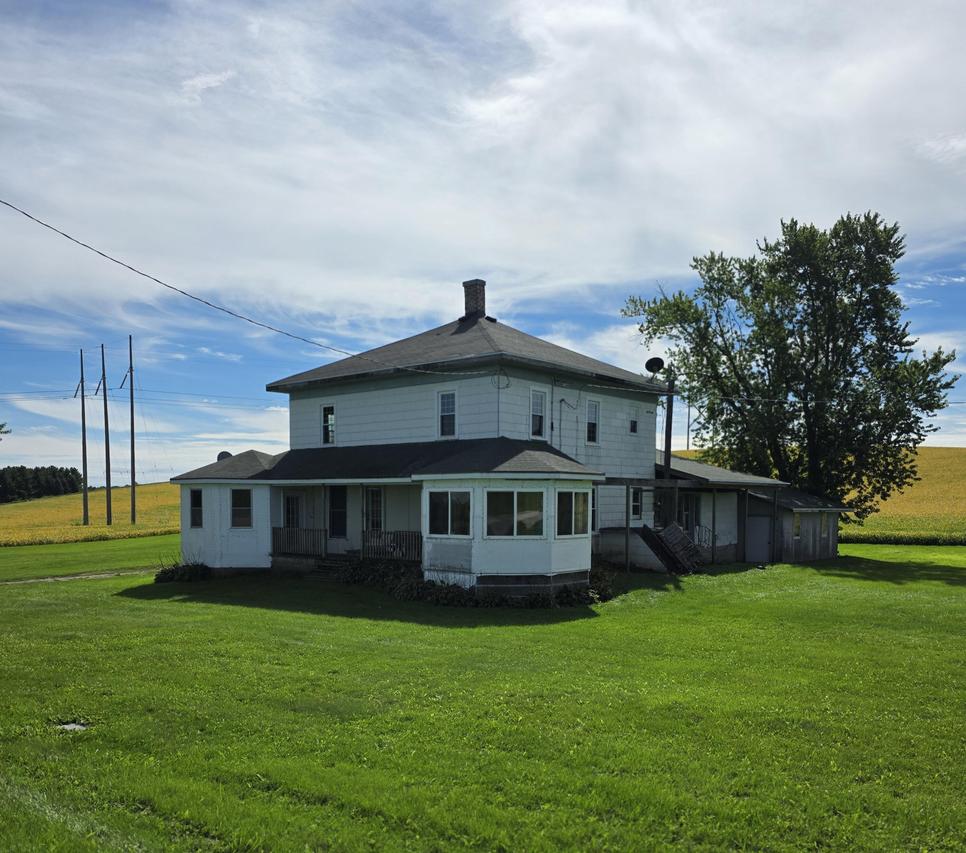 W3222 Sunset Dr, Ashford, WI 53010