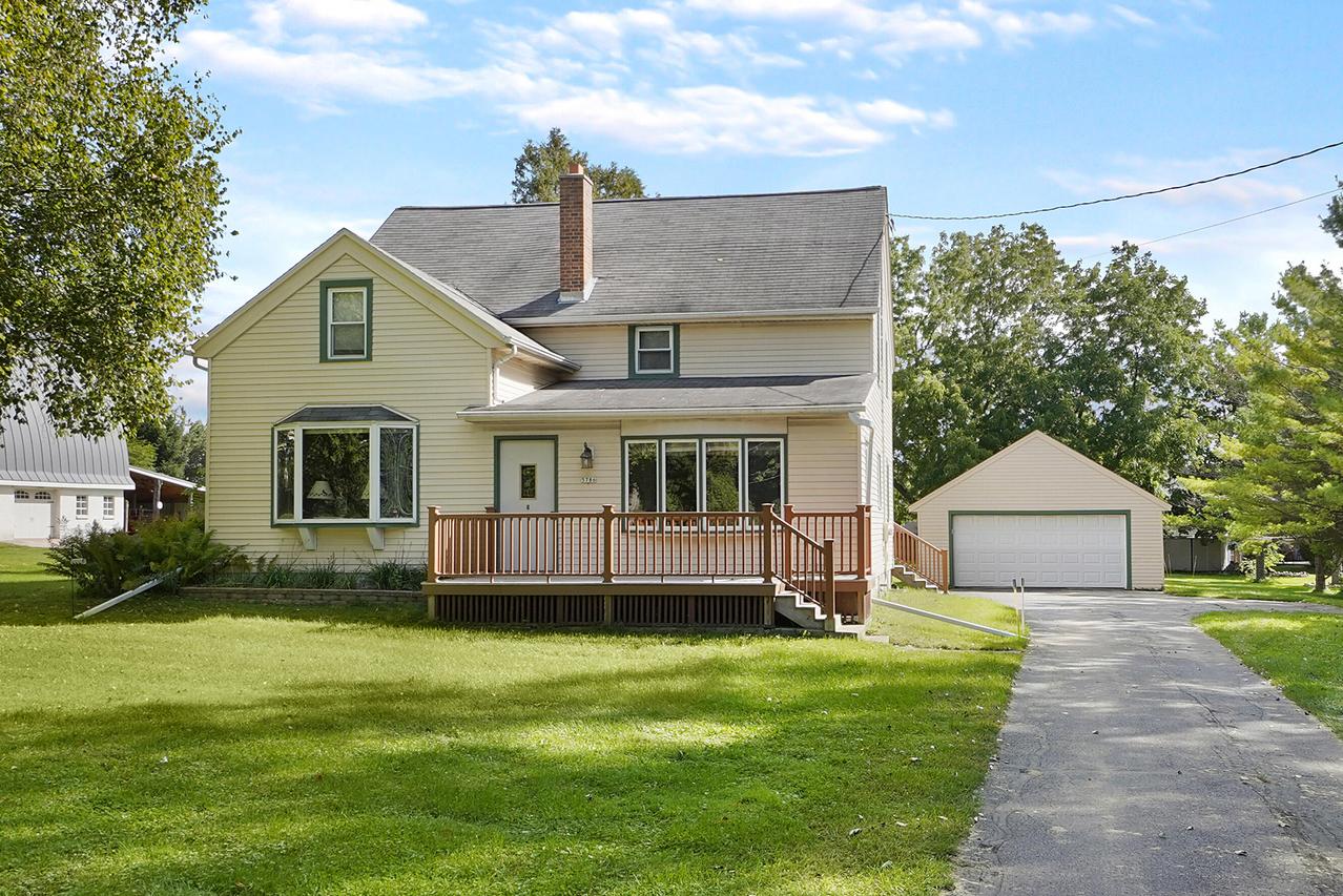 5786 River Rd, Trenton, WI 53095