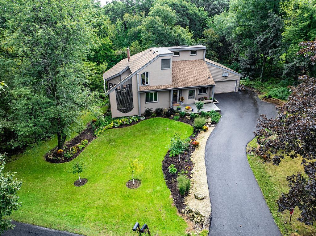 W5363 Innsbruck Rd, Hamilton, WI 54669