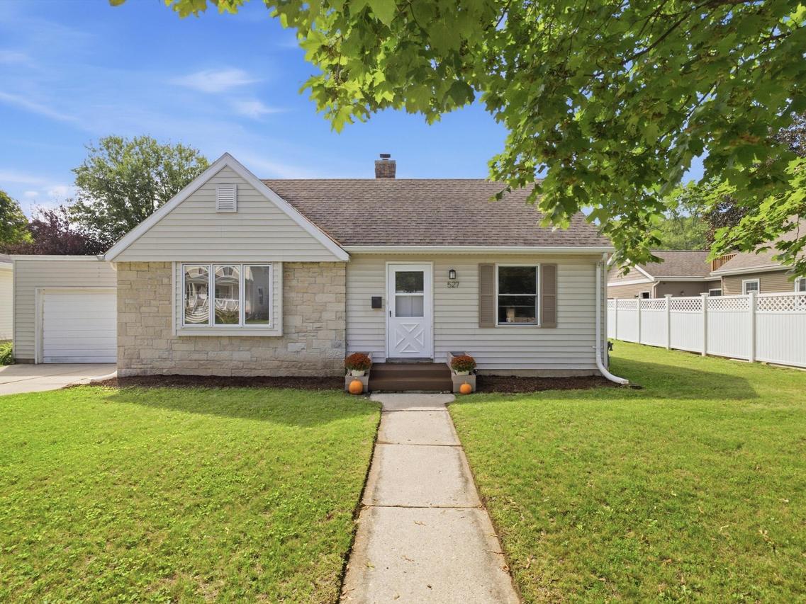 527 Schwartz St, Plymouth, WI 53073