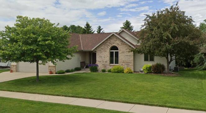 506 E Rossman St, Hartford, WI 53027