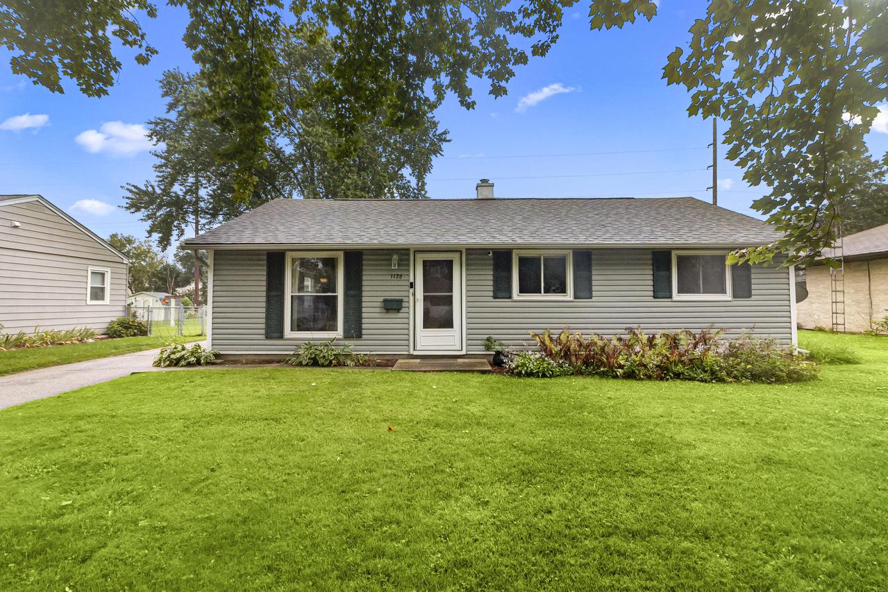 1126 E Wisconsin, Delavan, WI 53115