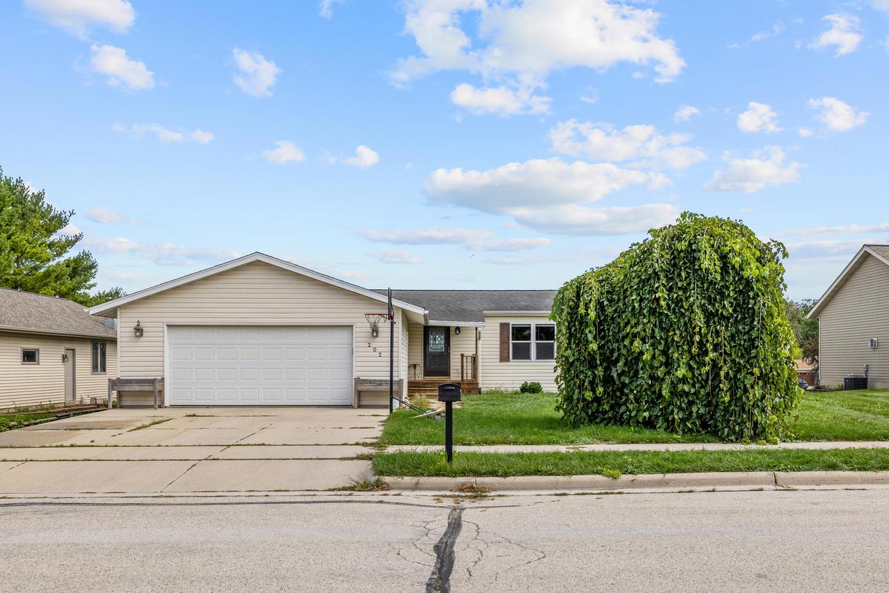 202 S 1st St, Kiel, WI 53042