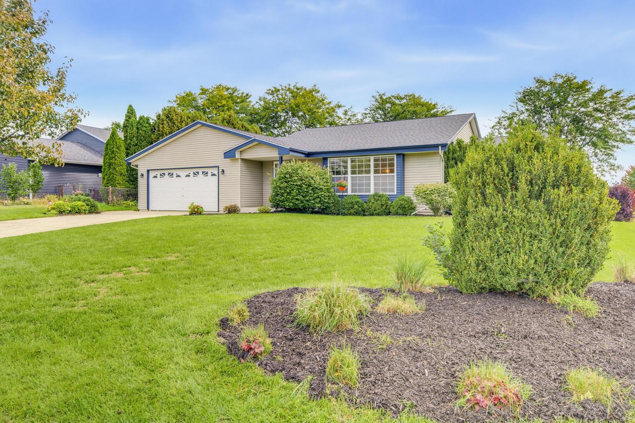 9260 S 44th St, Franklin, WI 53132