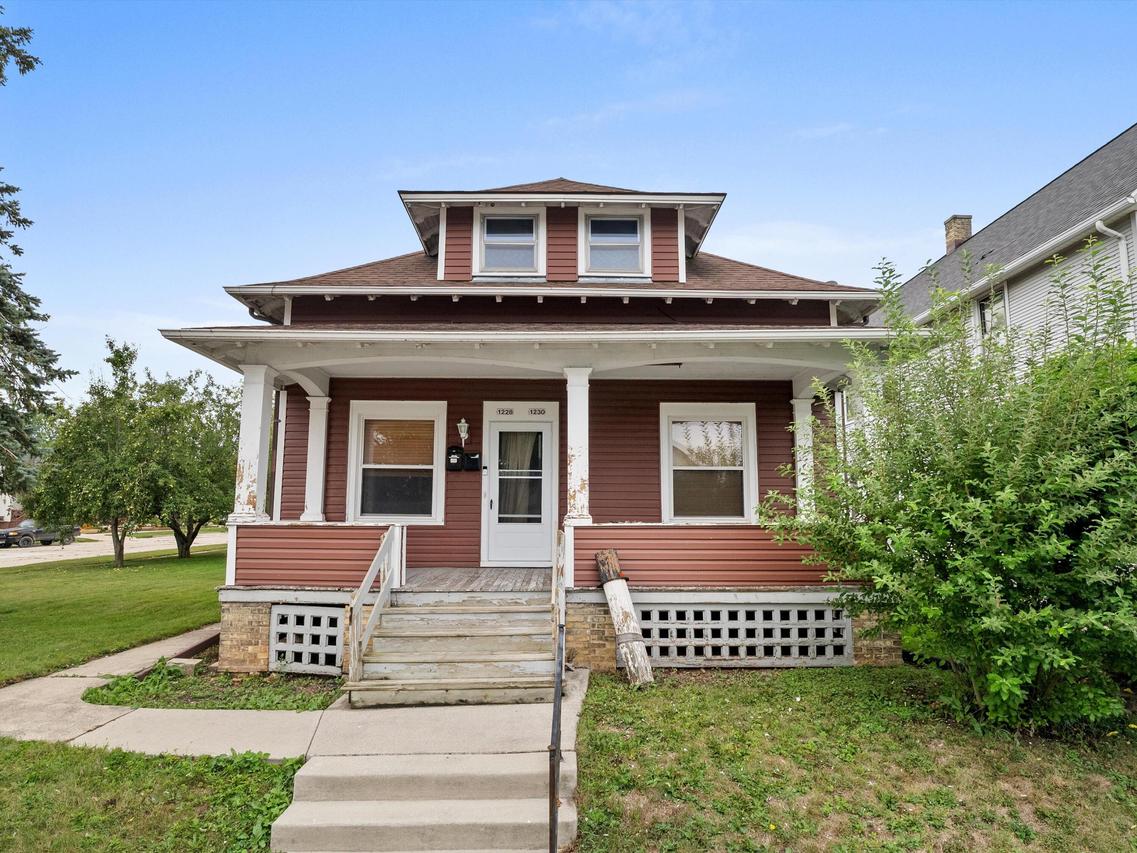1228 S 17th St #1230, Sheboygan, WI 53081