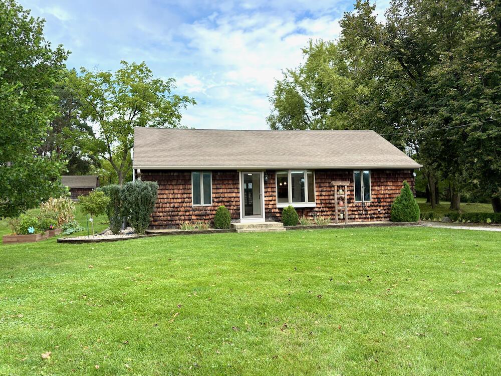 3640 W 7 Mile Rd, Raymond, WI 53108