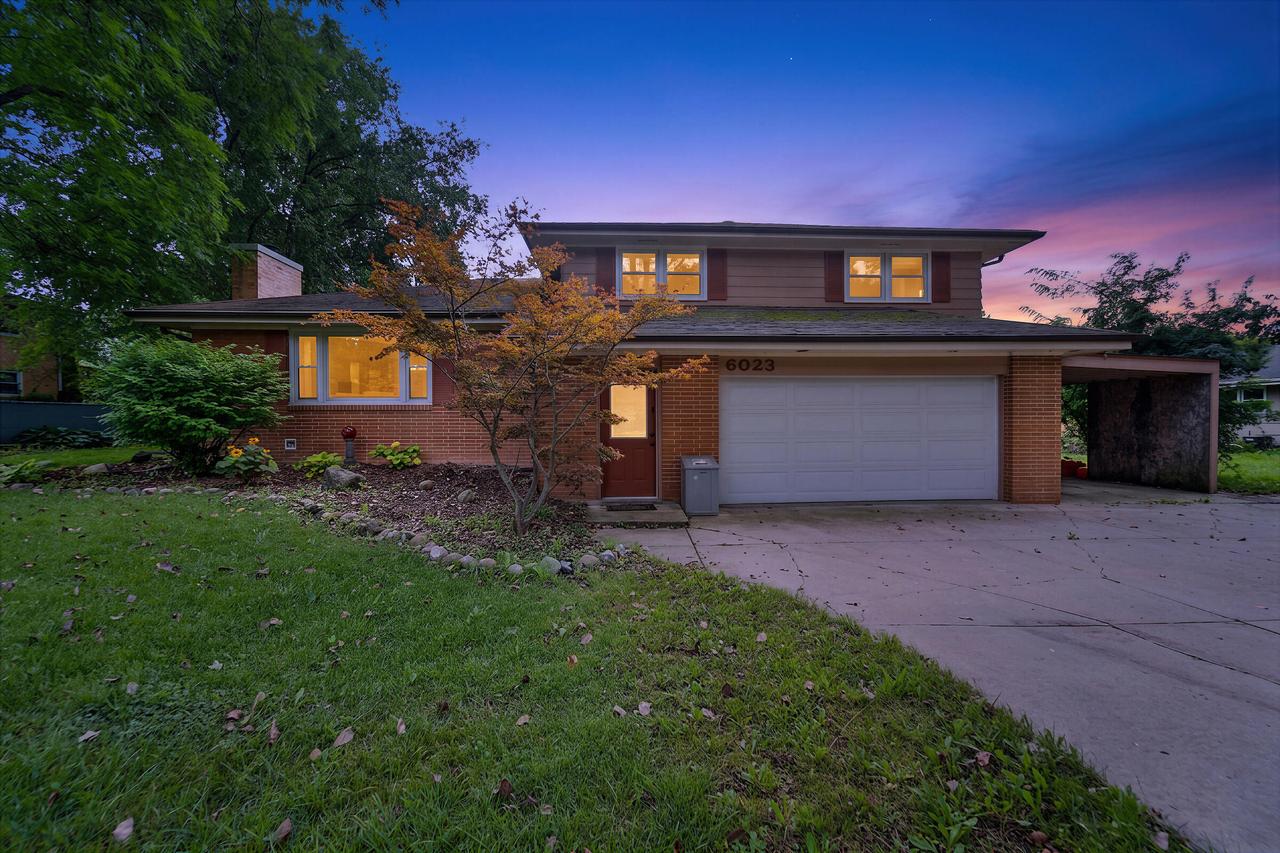 6023 Princeton Ln, Caledonia, WI 53402