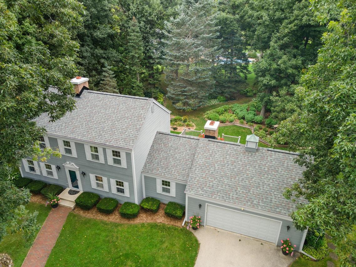 S38W27845 Merriwood Ct, Waukesha, WI 53189
