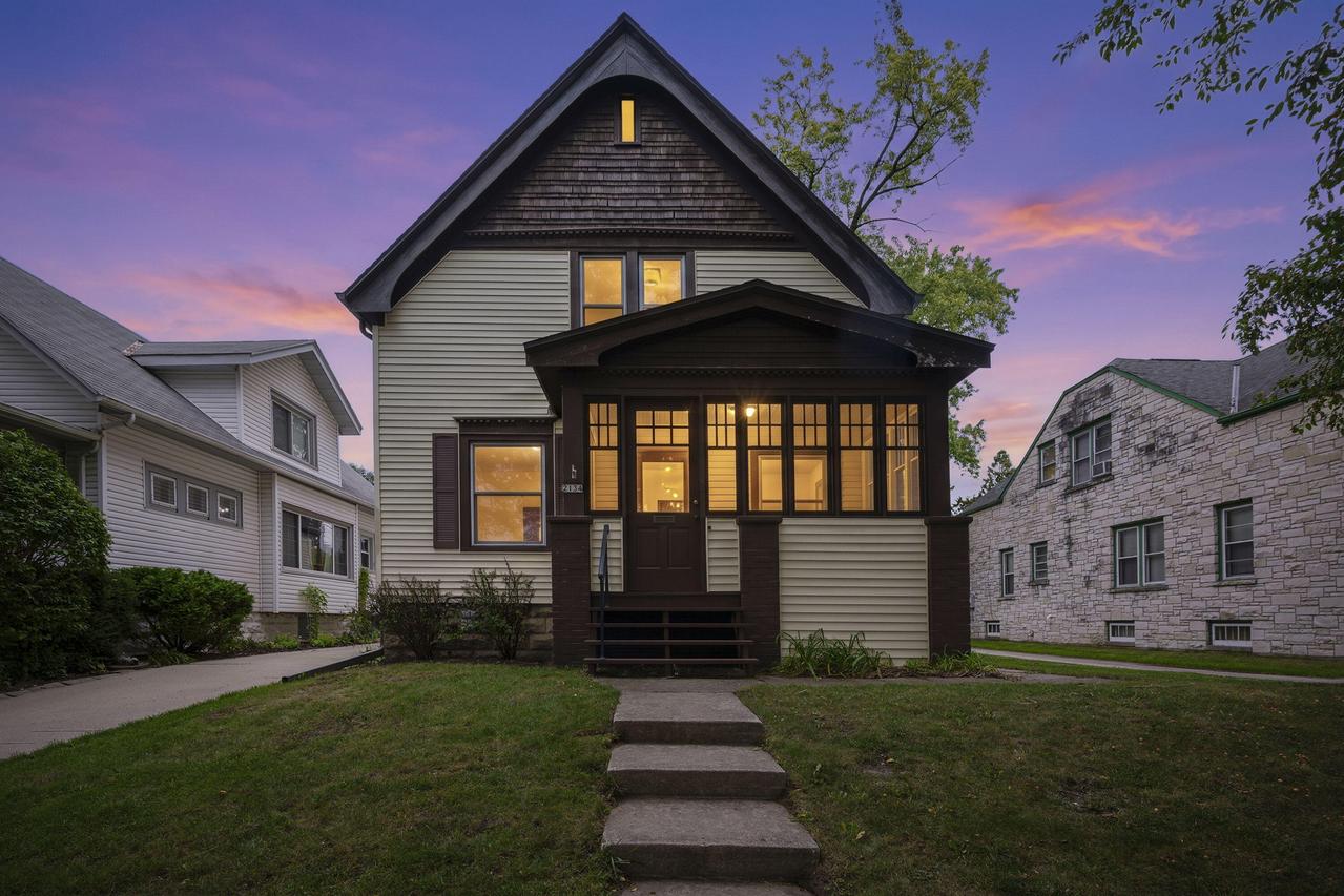 2134 S 84th St., West Allis, WI 53227