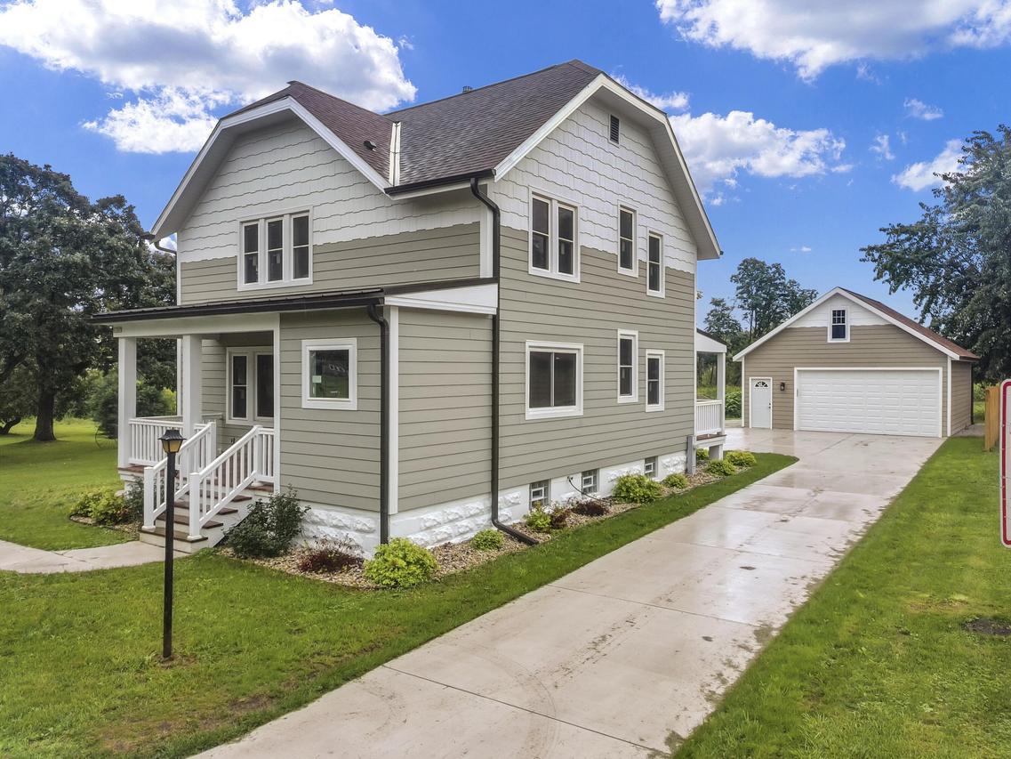 11507 W Church St, Franklin, WI 53132