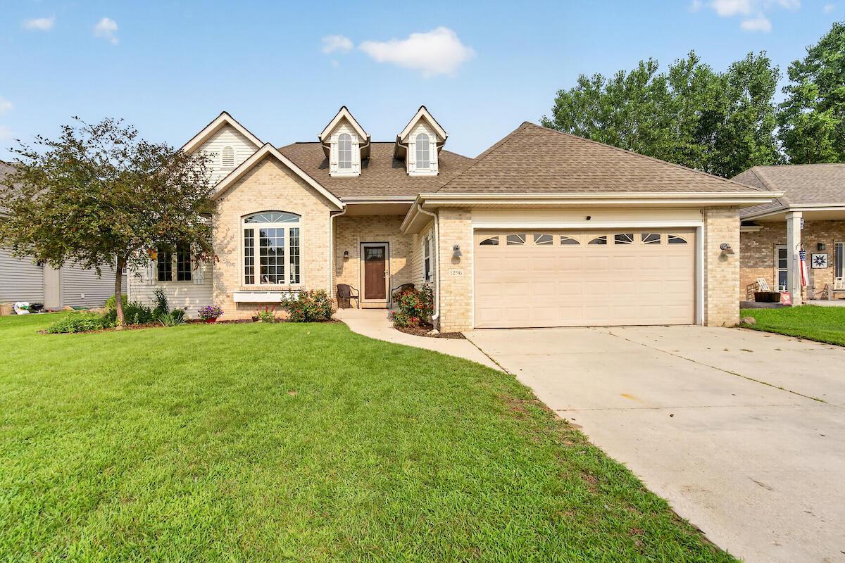 1296 Carla Ln, West Bend, WI 53095
