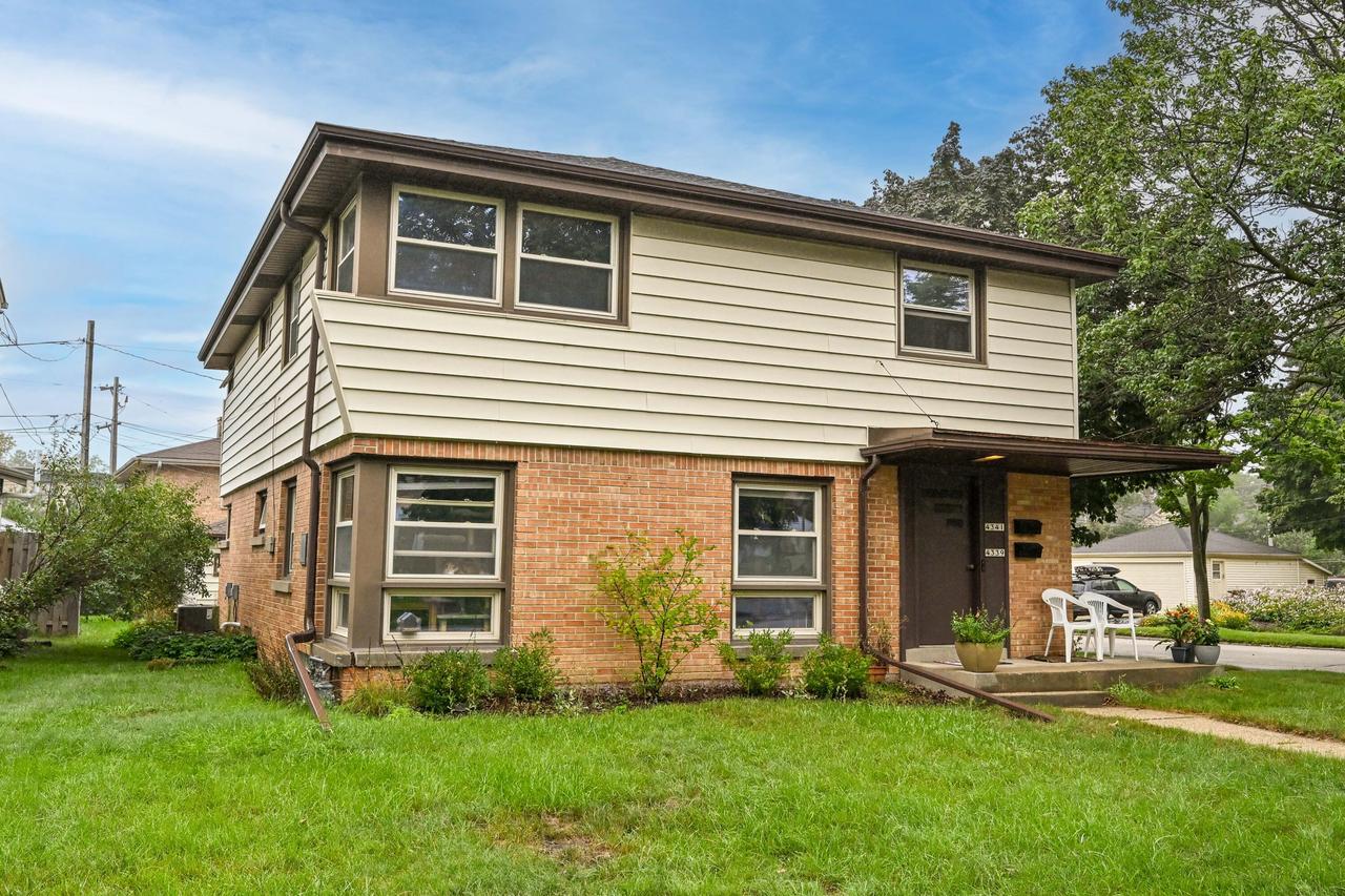 4339 N Sheffield Ave #4341, Shorewood, WI 53211