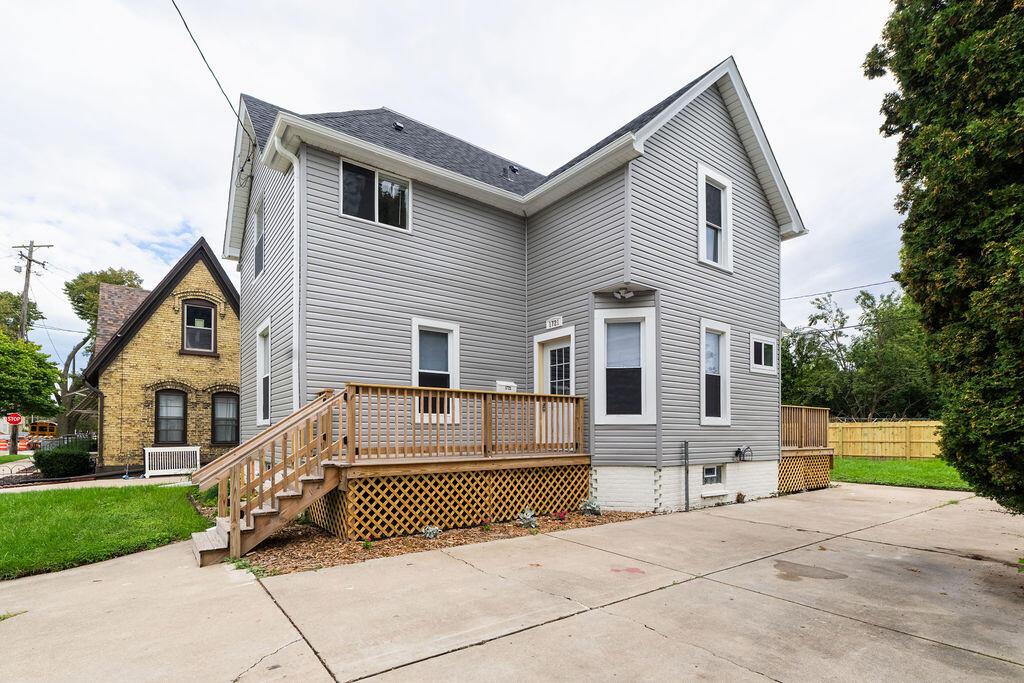 1721 St.clair St., Racine, WI 53402