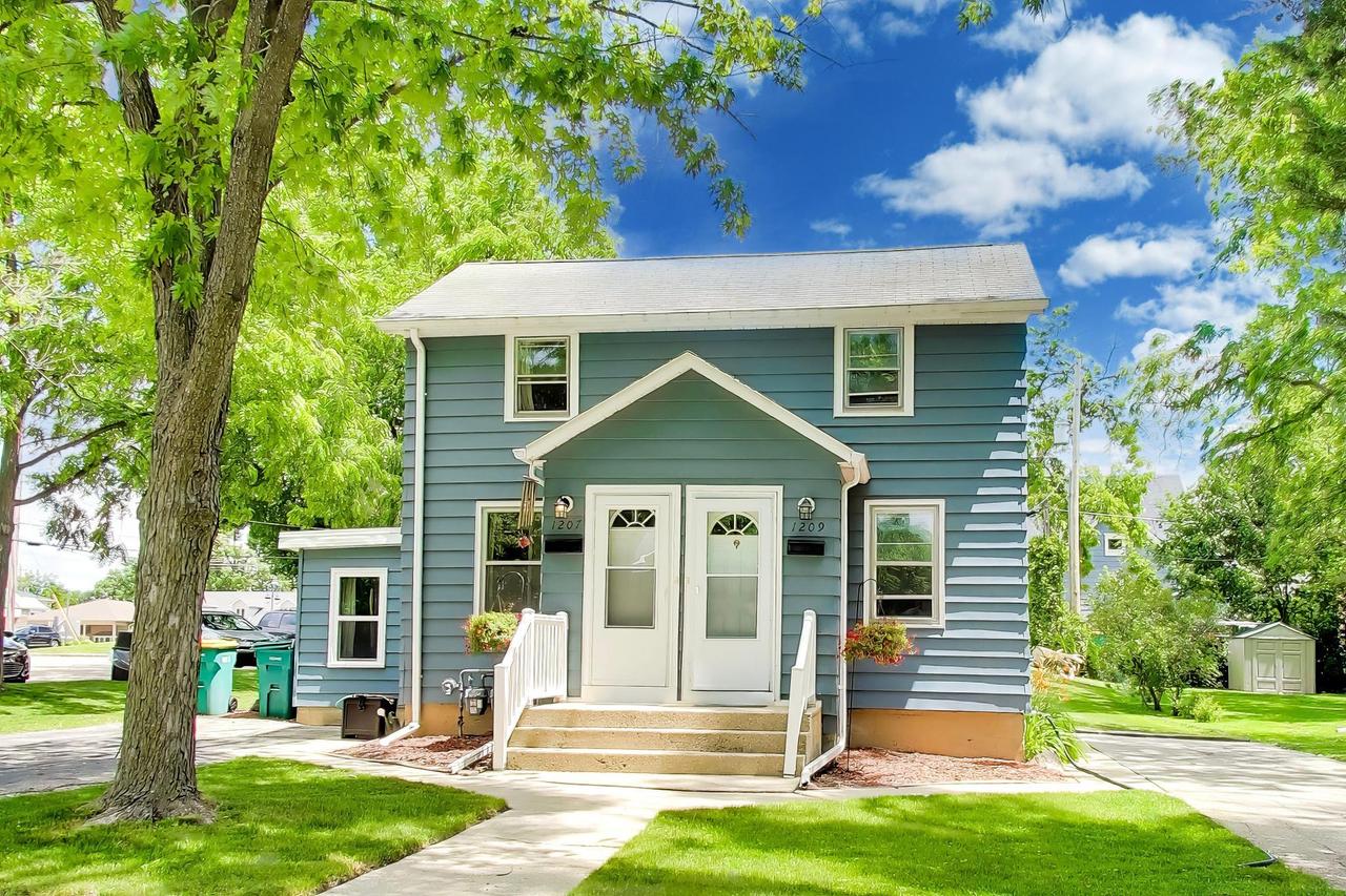 1207 Vine St #1209, Union Grove, WI 53182