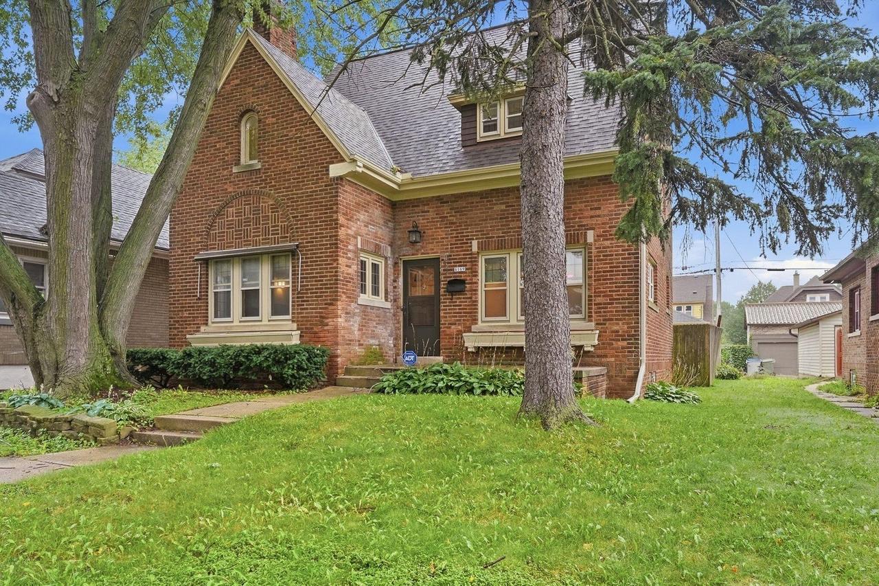 4169 N 14th St, Milwaukee, WI 53209
