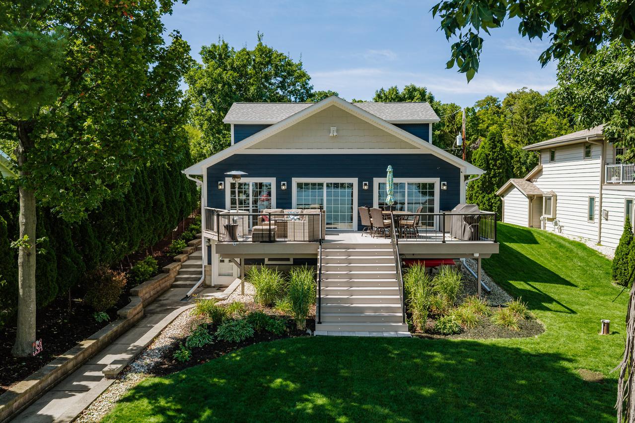 W190S7246 Lochcrest Blvd, Muskego, WI 53150