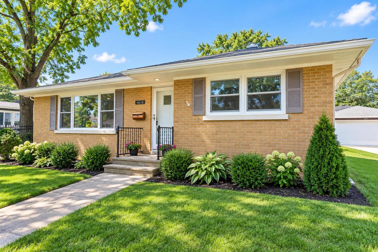 6618 43rd Ave, Kenosha, WI 53142