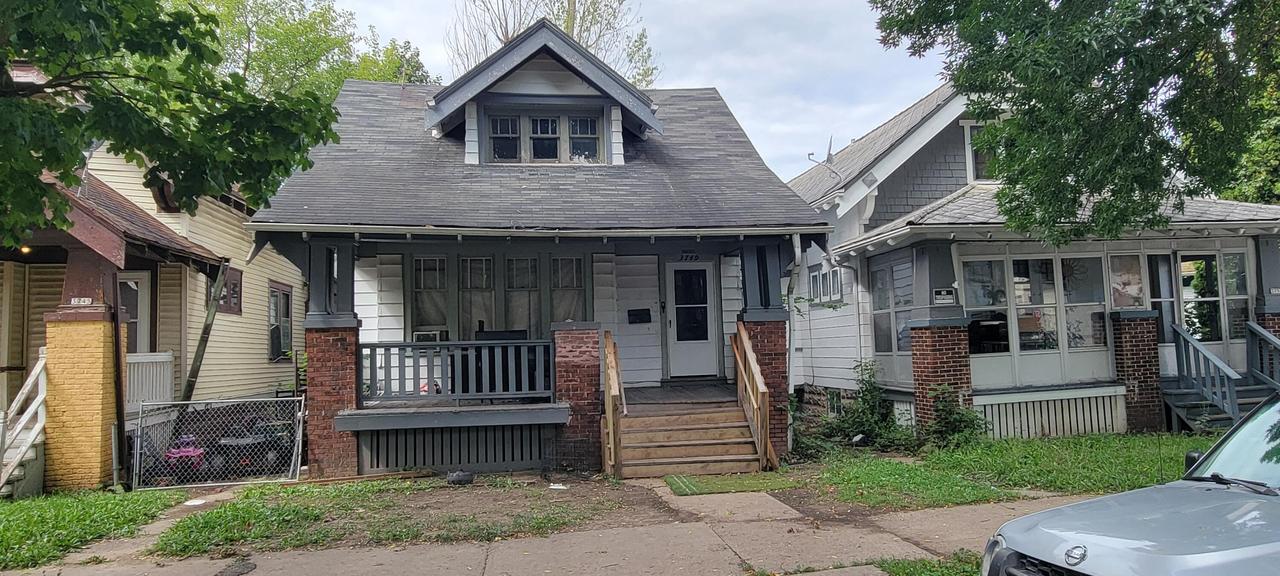 3749 N 14th St, Milwaukee, WI 53206