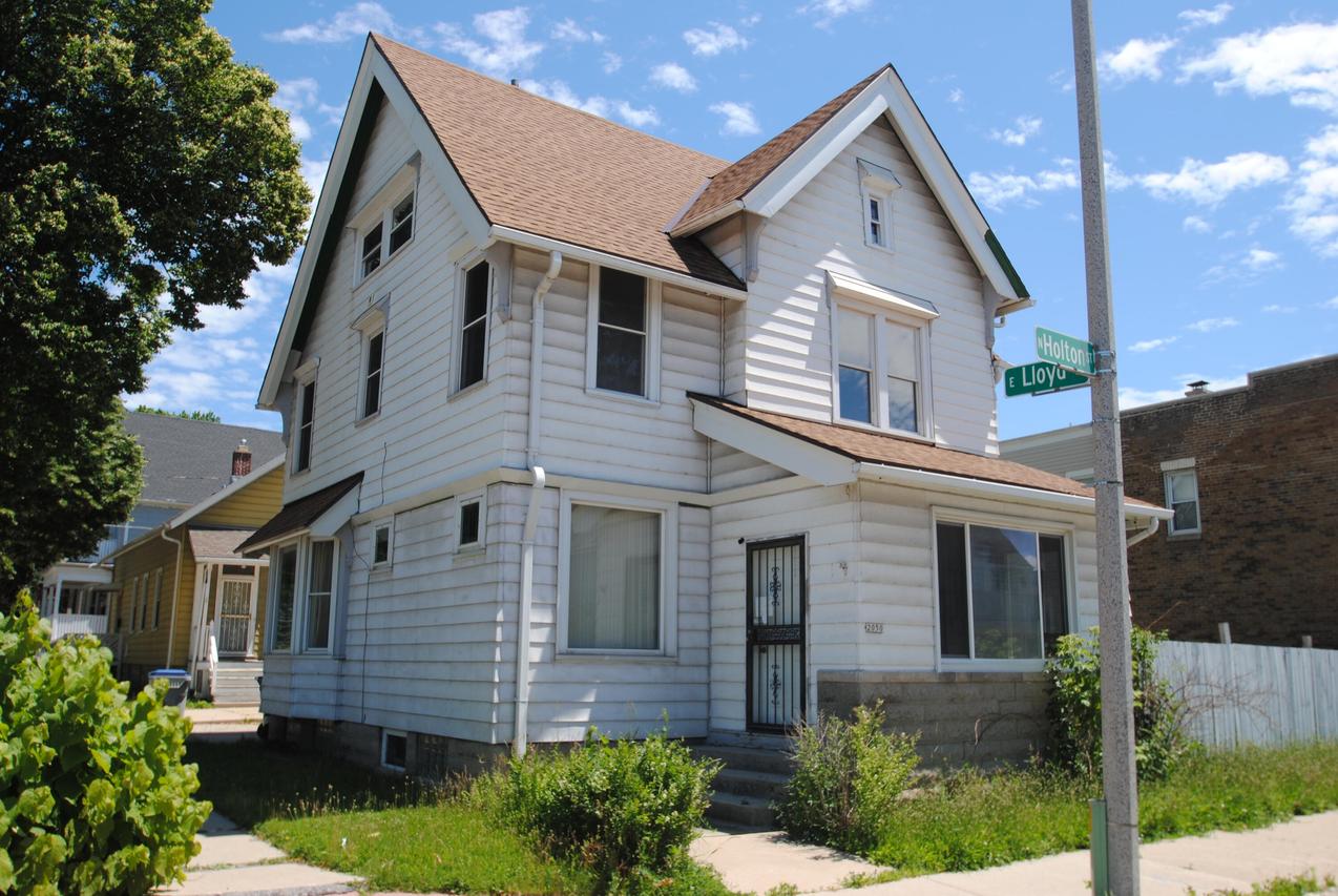 2050 N Holton St, Milwaukee, WI 53212