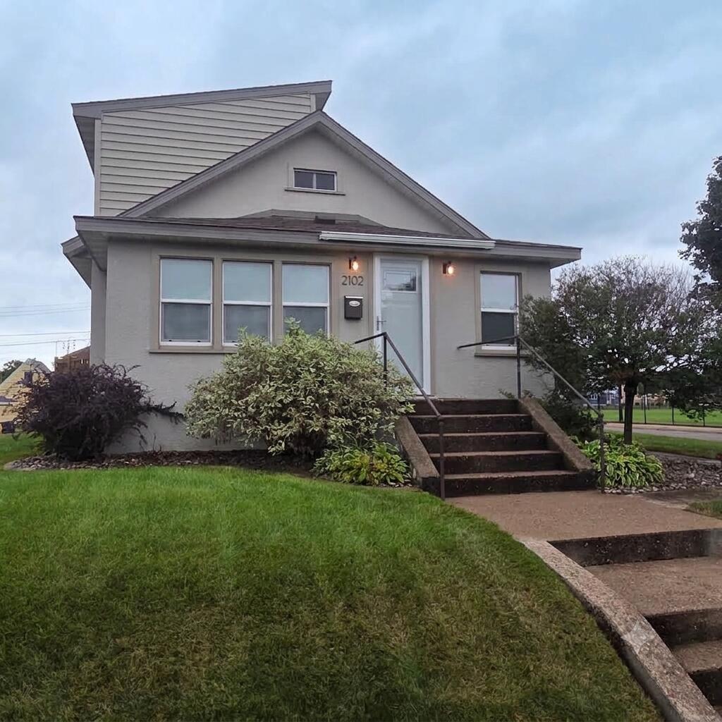 2102 Denton St, La Crosse, WI 54601