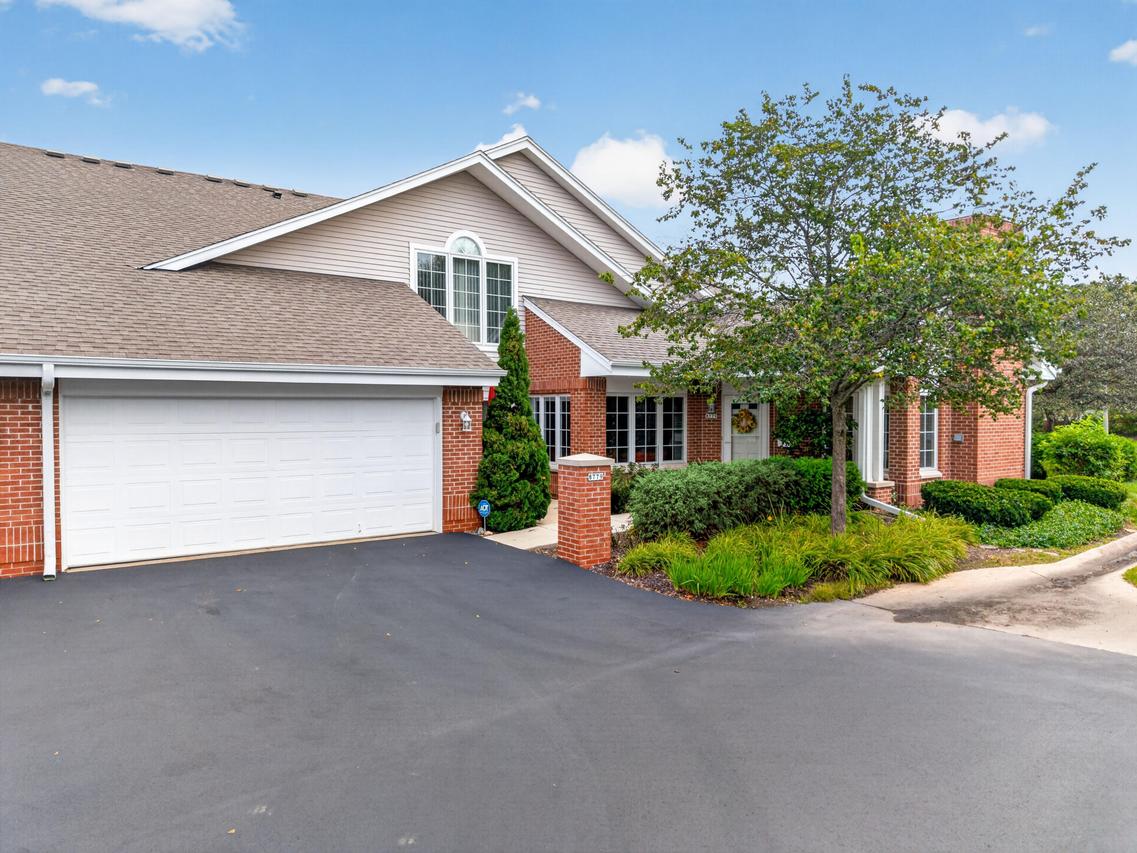 8779 Woodbridge Dr, Greendale, WI 53129