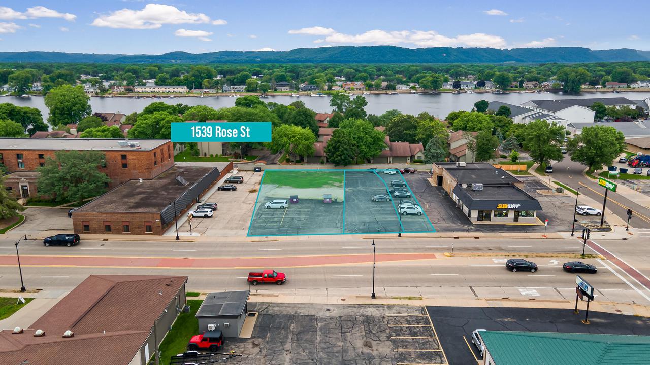 1539 Rose St, La Crosse, WI 54603