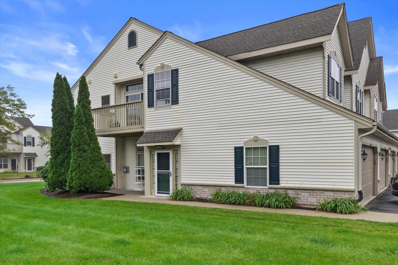 1052 Bedford Ct #201, Mount Pleasant, WI 53406