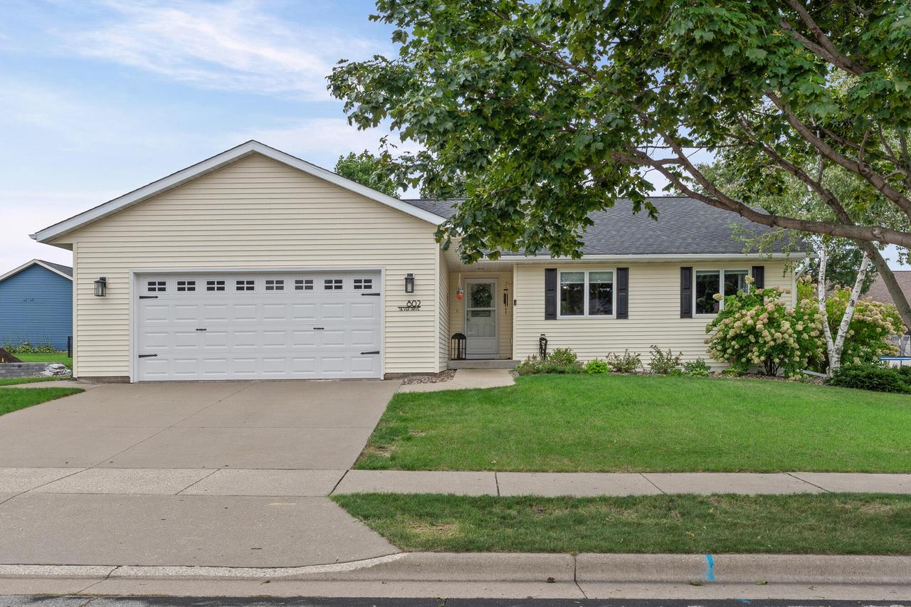 802 Silver Dr., Holmen, WI 54636
