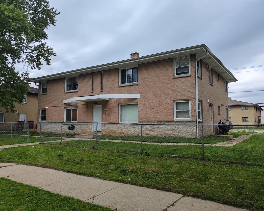 9226 W Sheridan Ave, Milwaukee, WI 53225