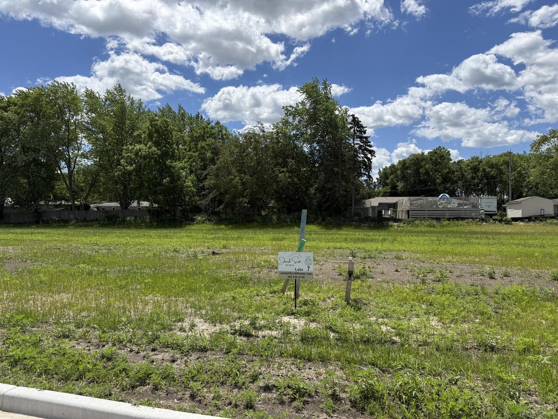 Lt7 66th St, Kenosha, WI 53142