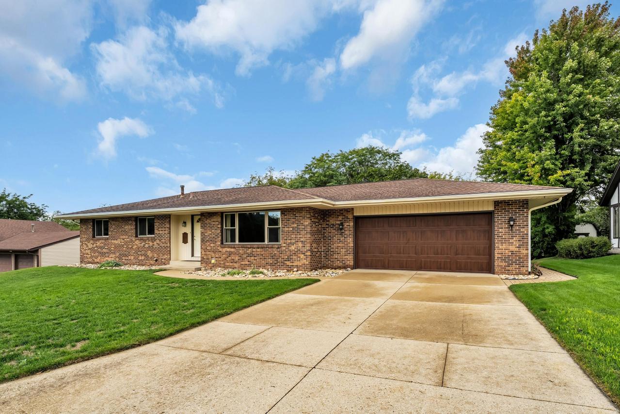 616 Briody St, Burlington, WI 53105
