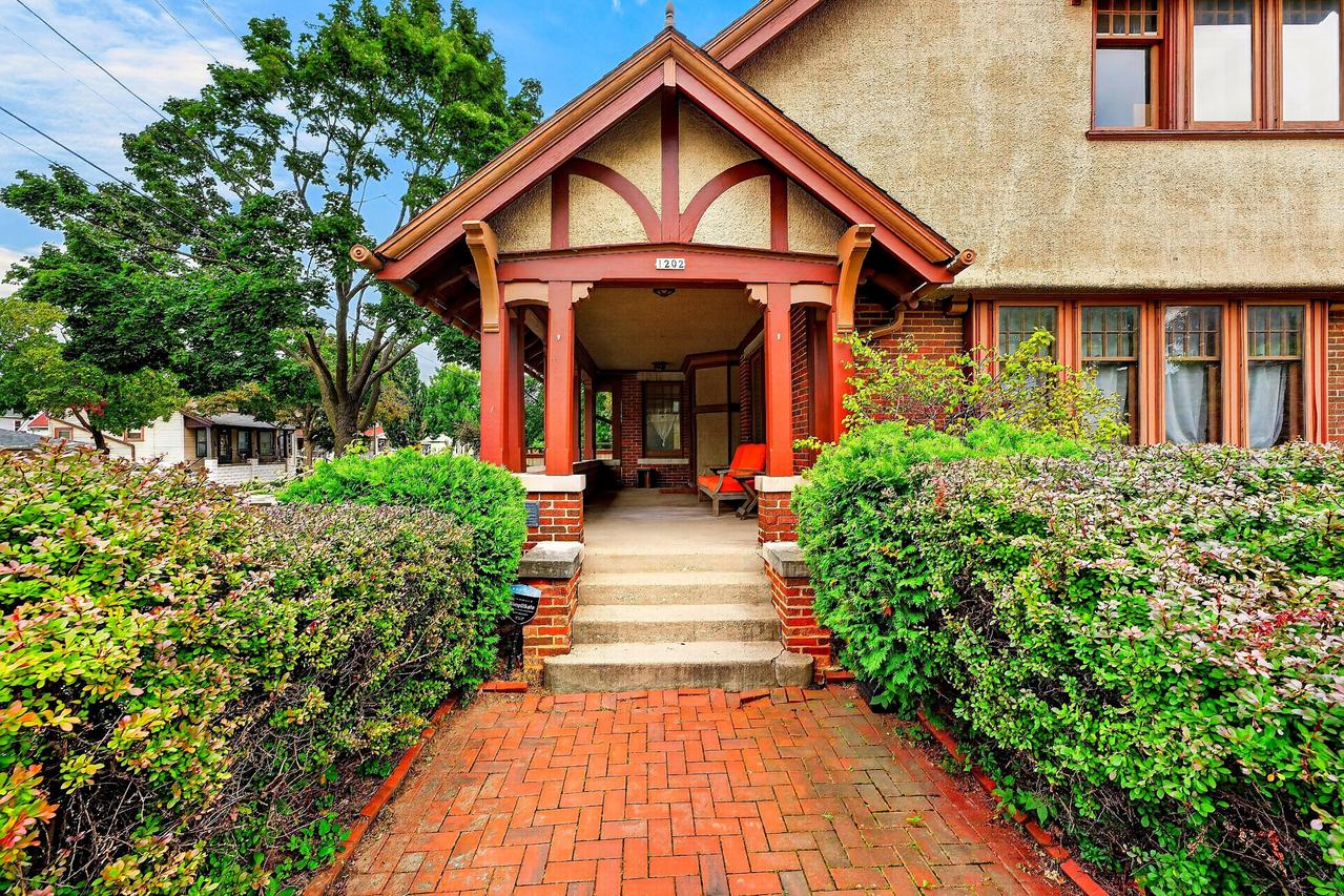 1202 S Layton Blvd, Milwaukee, WI 53215