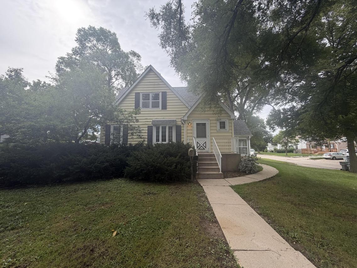 2509 W Ramsey Ave, Milwaukee, WI 53221