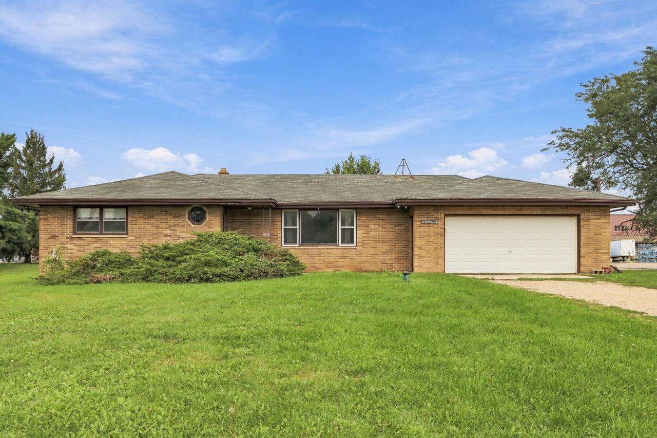 32212 125th St, Randall, WI 53192
