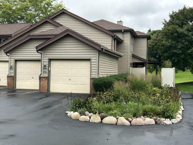 8123 S Legend Dr #G, Franklin, WI 53132
