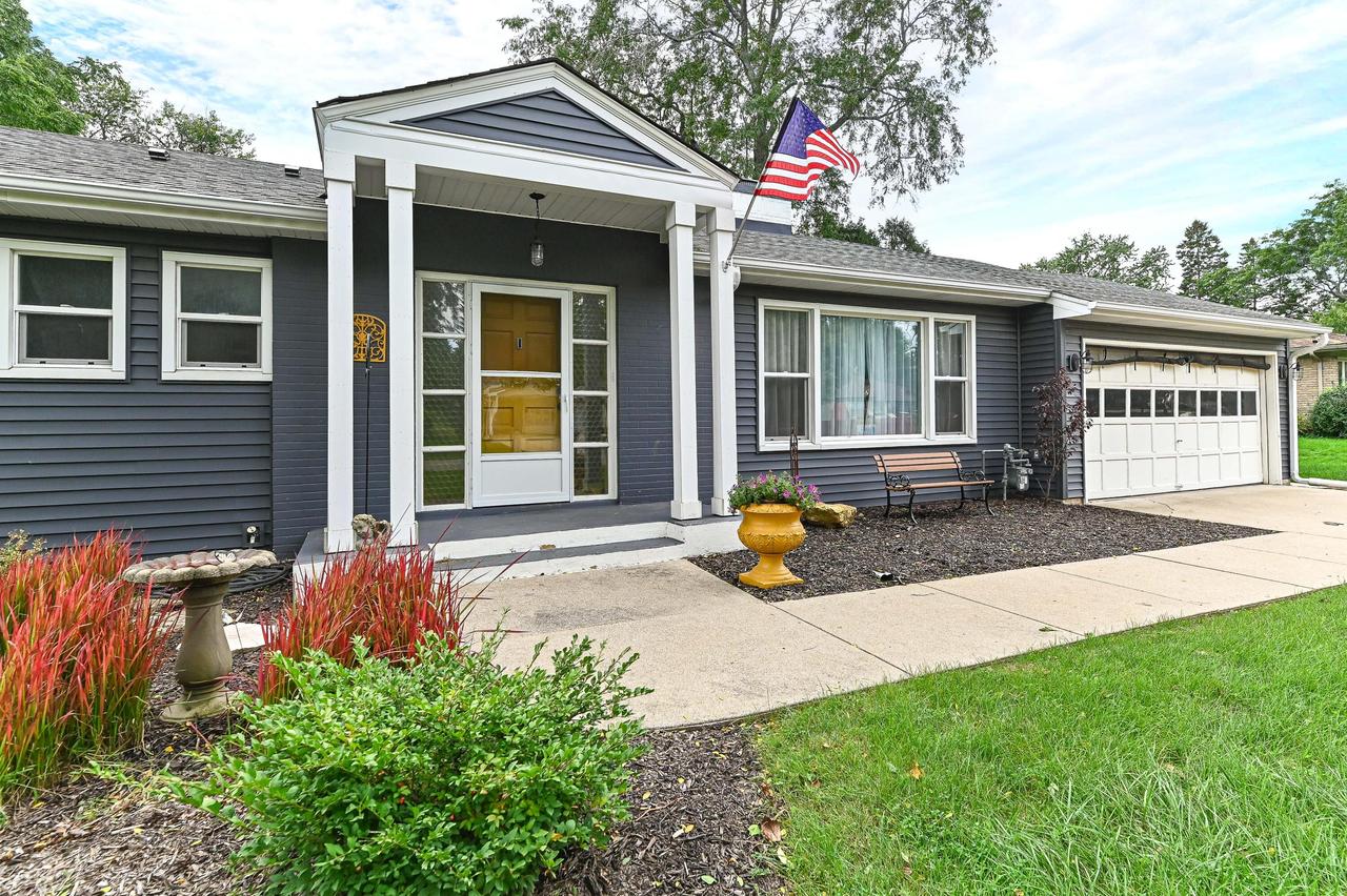 3817 Maryland Ave, Elmwood Park, WI 53405