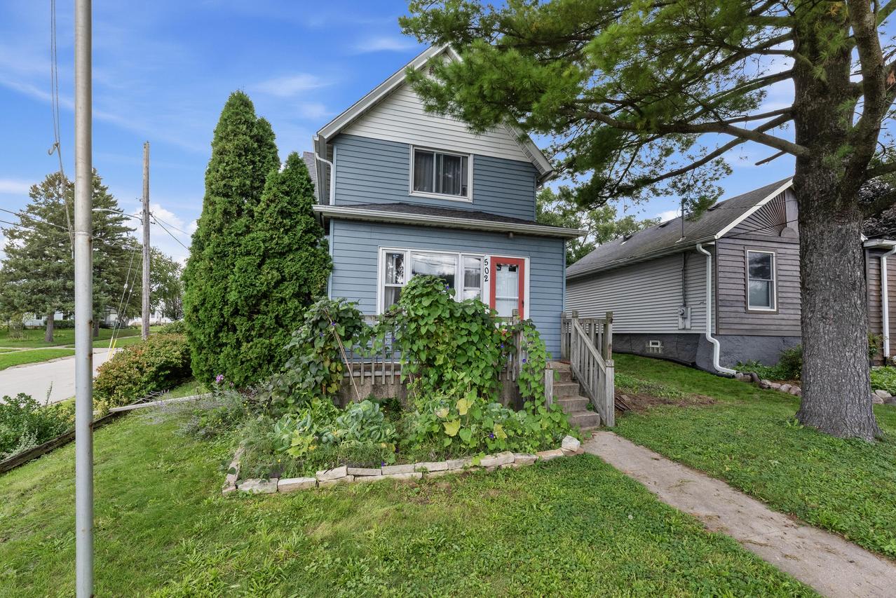 502 Union St, Hartford, WI 53027