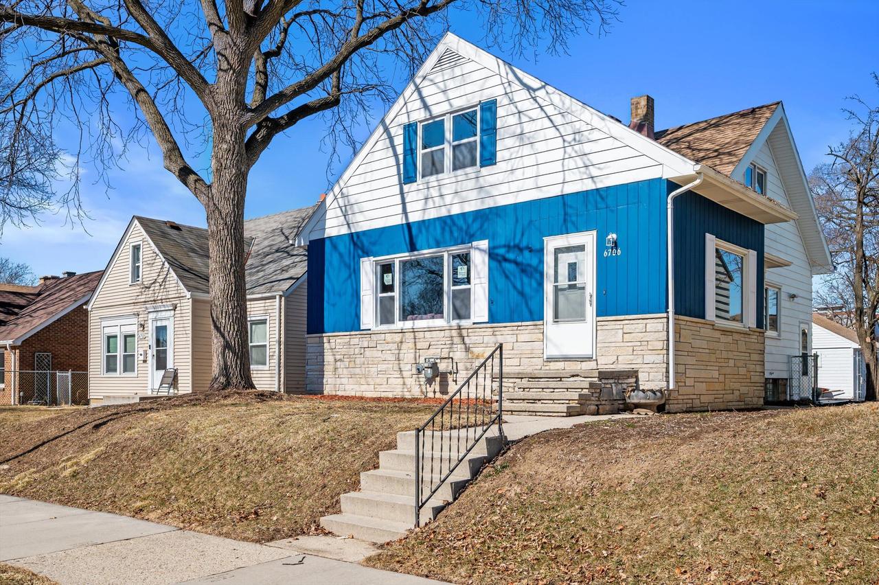 6706 W Chambers St, Milwaukee, WI 53210
