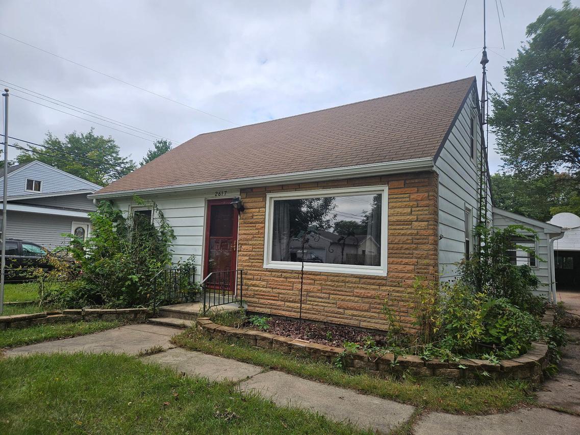 2617 Highland St, La Crosse, WI 54601