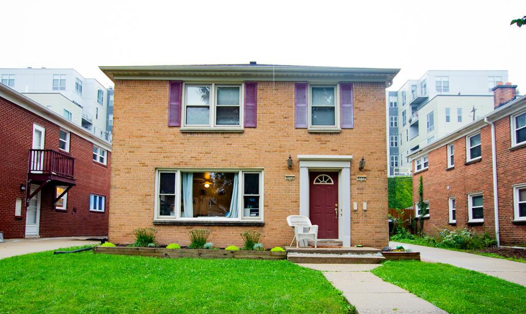 4170 N Bartlett Ave #4172, Shorewood, WI 53211